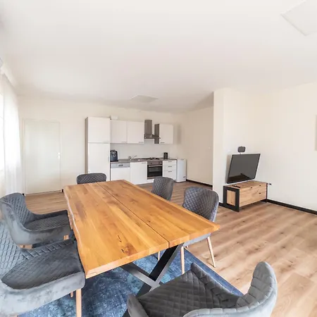 Laganini - Apartment Podstrana